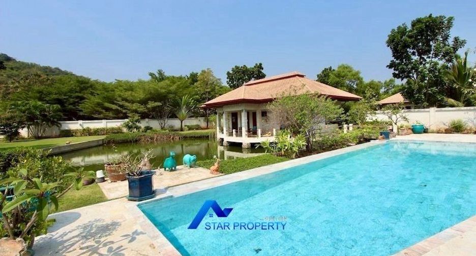 For sale 7 bedrooms villa in Sam Roi Yot, Prachuap Khiri Khan