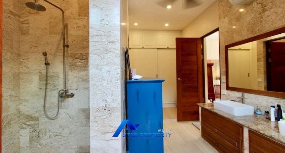 For sale 7 bedrooms villa in Sam Roi Yot, Prachuap Khiri Khan