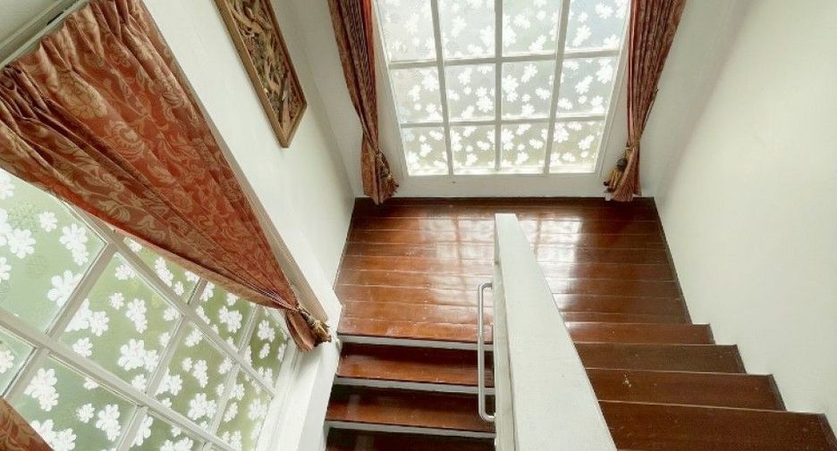 For sale 4 bedrooms house in Thanyaburi, Pathum Thani