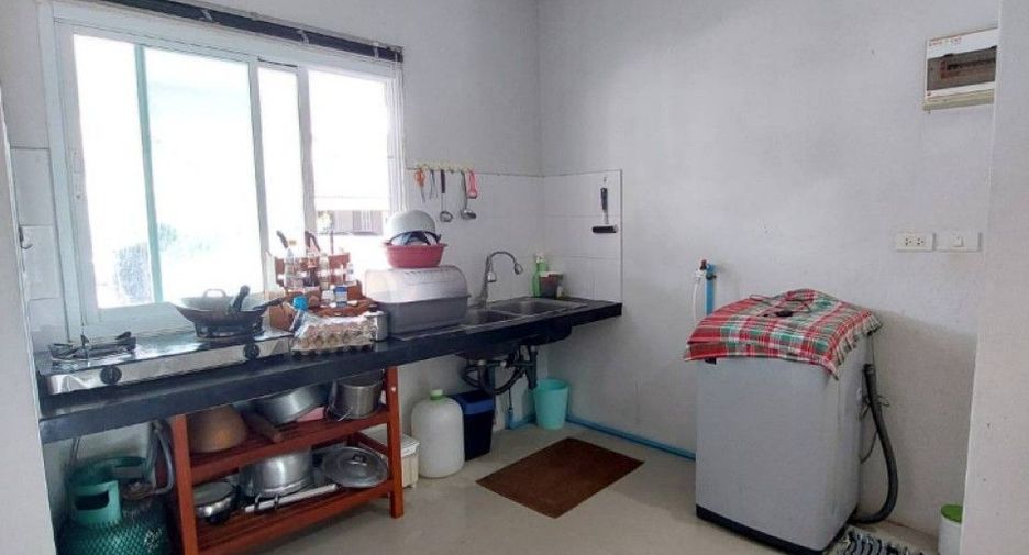 Casa adosada en venta de 2 habitaciones en Mueang Nakhon Si Thammarat, Nakhon Si Thammarat