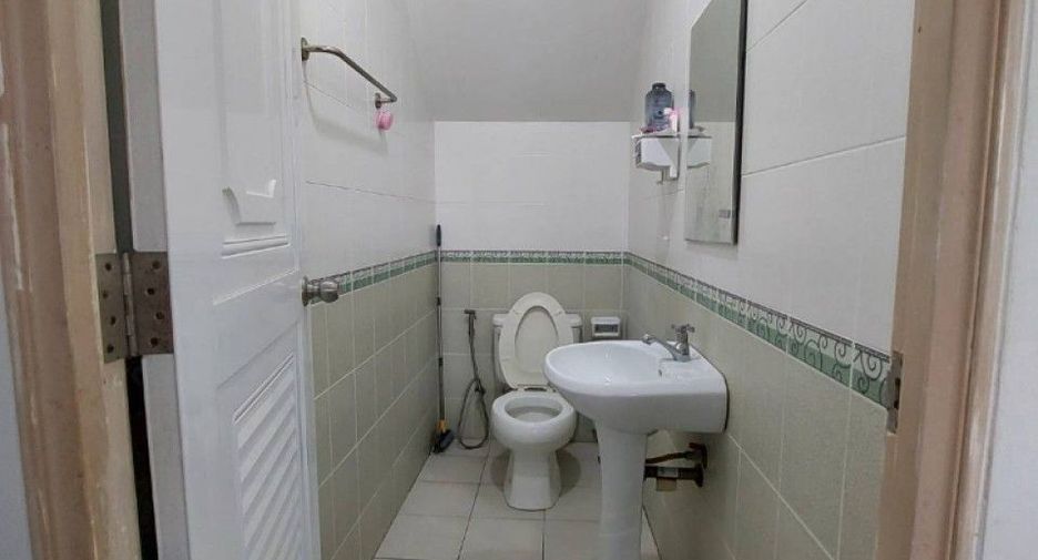 Casa adosada en venta de 2 habitaciones en Mueang Nakhon Si Thammarat, Nakhon Si Thammarat