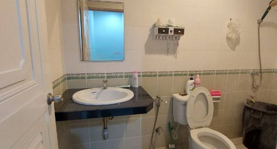 Casa adosada en venta de 2 habitaciones en Mueang Nakhon Si Thammarat, Nakhon Si Thammarat