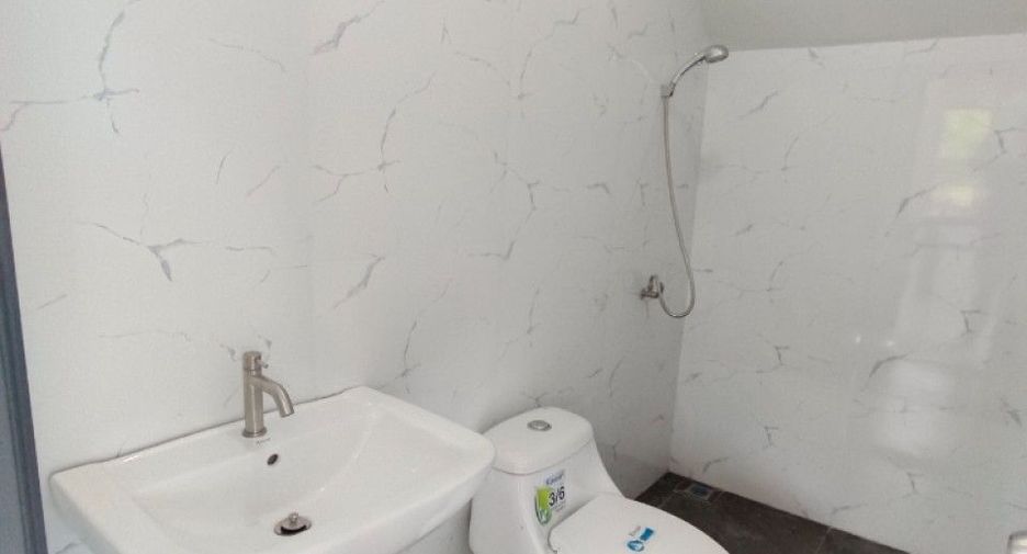 For sale 3 bedrooms house in Mueang Trat, Trat