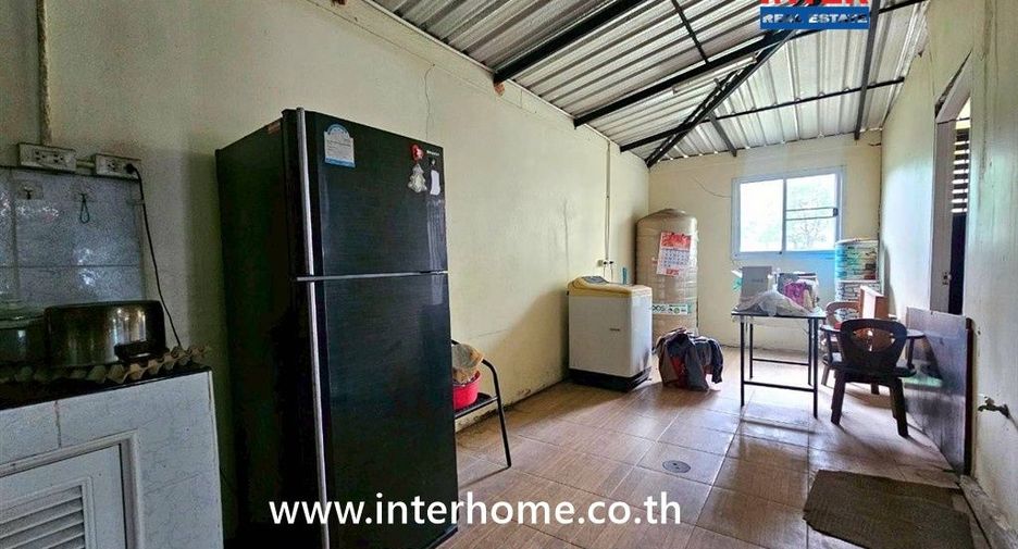 Casa adosada en venta de 3 habitaciones en Mueang Pathum Thani, Pathum Thani