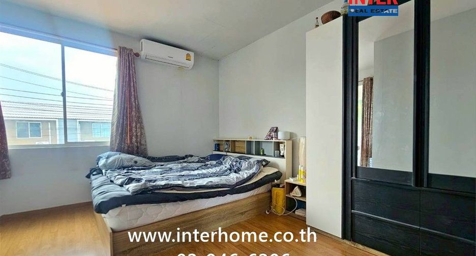 Casa adosada en venta de 3 habitaciones en Mueang Pathum Thani, Pathum Thani