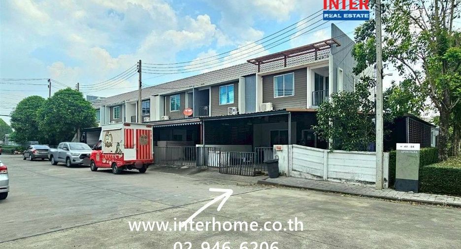 Casa adosada en venta de 3 habitaciones en Mueang Pathum Thani, Pathum Thani