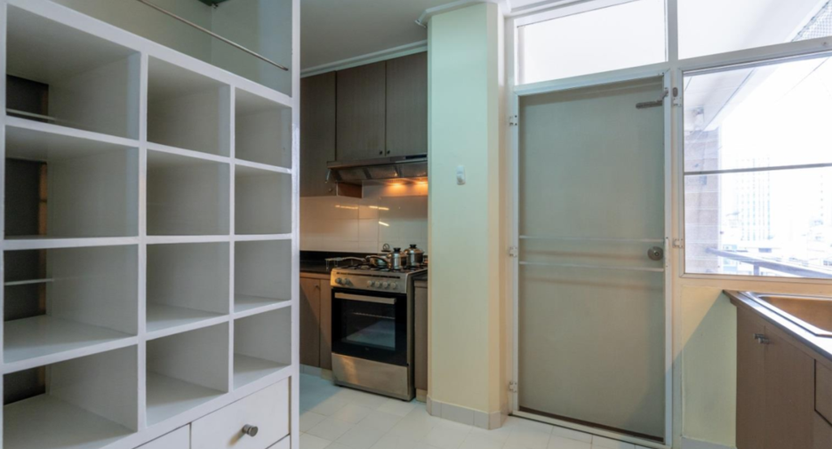For rent 2 bedrooms apartment in Khlong Toei, Bangkok