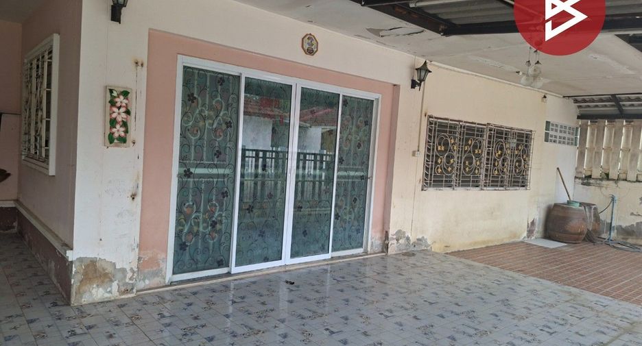 出售 2 卧室 联排别墅 在 Mueang Nakhon Ratchasima, Nakhon Ratchasima