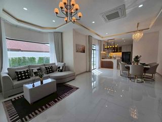 À louer 4 chambres villa à Bang Lamung, Chonburi