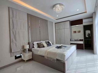 À louer 4 chambres villa à Bang Lamung, Chonburi