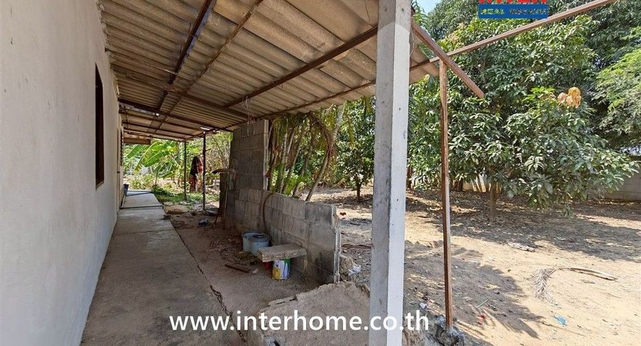 À vendre 2 chambres maison à Song Phi Nong, Suphan Buri