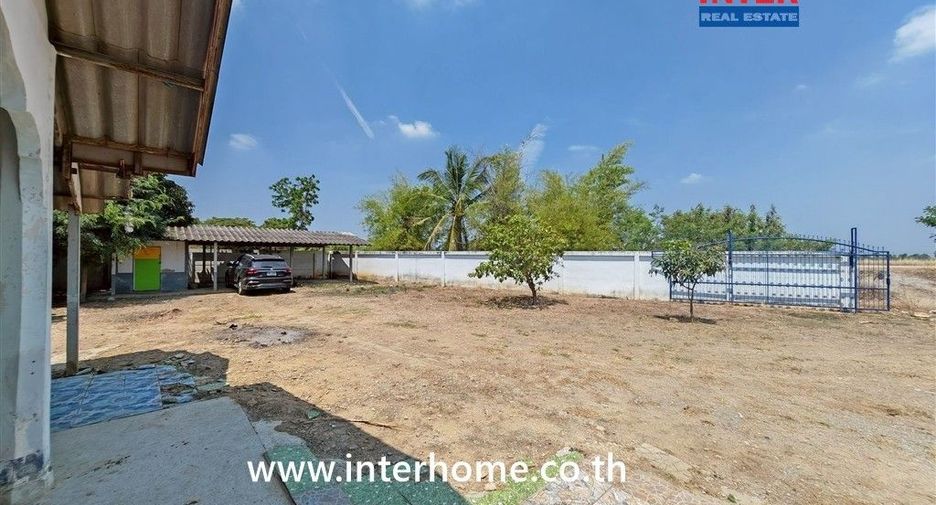 À vendre 2 chambres maison à Song Phi Nong, Suphan Buri