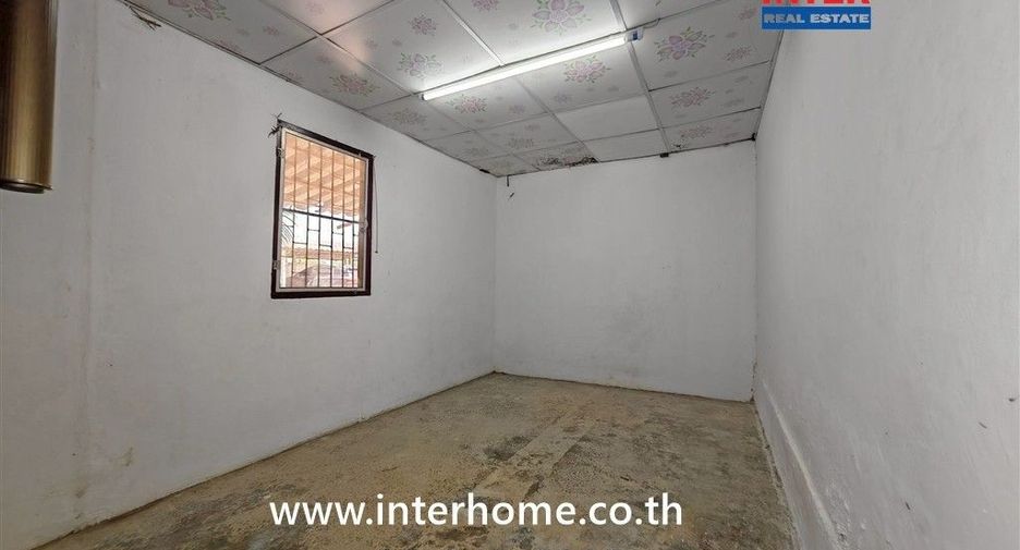 À vendre 2 chambres maison à Song Phi Nong, Suphan Buri