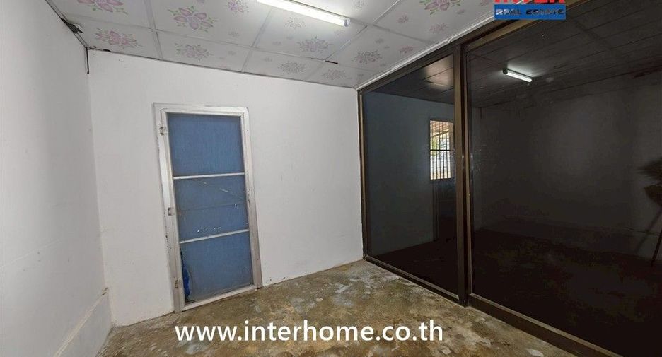 À vendre 2 chambres maison à Song Phi Nong, Suphan Buri