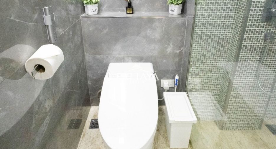 Condo en venta de 2 habitaciones en Bang Lamung, Chonburi