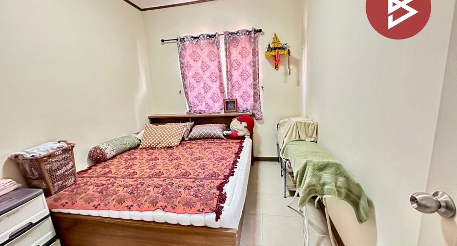 For sale 4 ベッドルーム townhouse in Mueang Samut Sakhon, Samut Sakhon