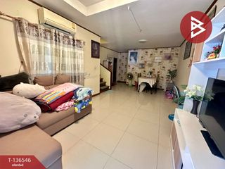 For sale 4 bedrooms townhouse in Mueang Samut Sakhon, Samut Sakhon