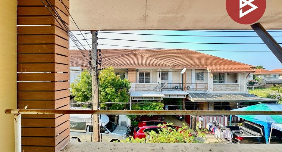 For sale 4 ベッドルーム townhouse in Mueang Samut Sakhon, Samut Sakhon