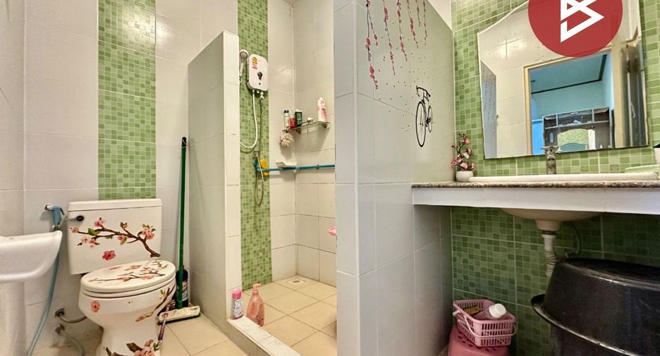 For sale 4 ベッドルーム townhouse in Mueang Samut Sakhon, Samut Sakhon