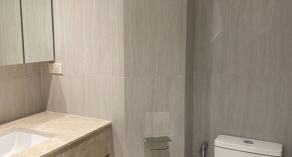 For rent 1 bed condo in Bang Rak, Bangkok