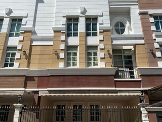 出租 和 出售 3 卧室 联排别墅 在 Bang Na, 曼谷
