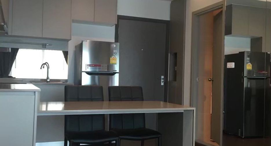 À louer 2 chambres condo à Phra Khanong, Bangkok