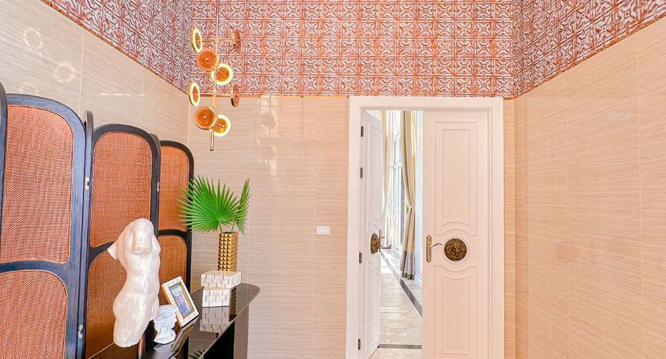 For sale 5 bedrooms condo in Bang Lamung, Chonburi