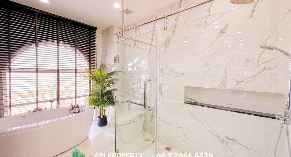 For sale 5 bedrooms condo in Bang Lamung, Chonburi