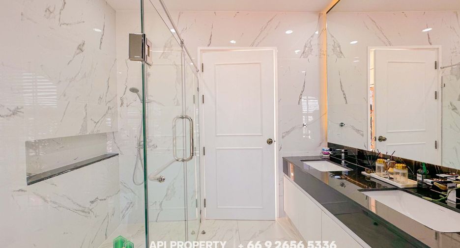 For sale 5 bedrooms condo in Bang Lamung, Chonburi