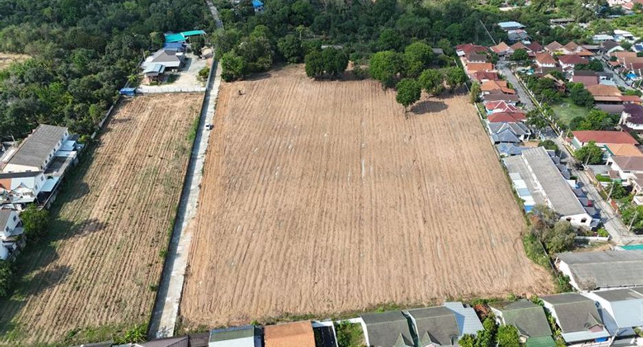 出售 土地 在 Si Racha, Chon Buri