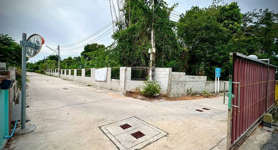 出售 土地 在 Si Racha, Chon Buri