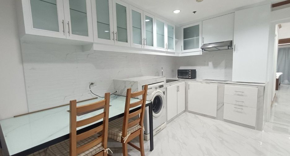 For rent 2 ベッドルーム condo in Watthana, Bangkok
