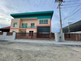 For sale 5 bedrooms warehouse in Sam Phran, Nakhon Pathom