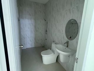 For sale 5 bedrooms warehouse in Sam Phran, Nakhon Pathom