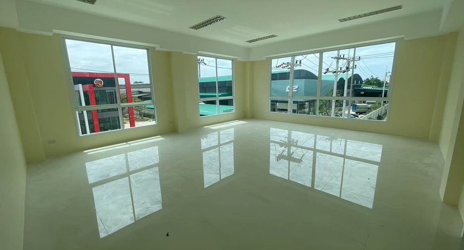 For sale 5 bedrooms warehouse in Sam Phran, Nakhon Pathom