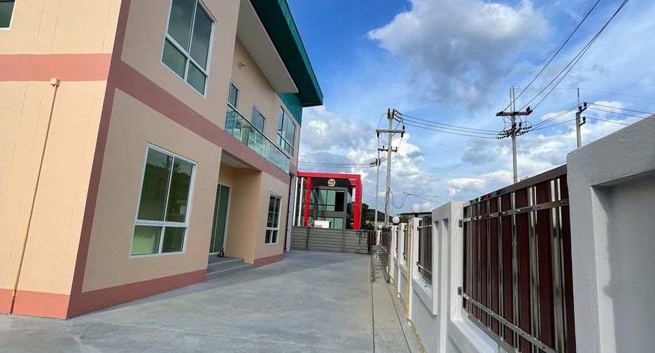 For sale 5 bedrooms warehouse in Sam Phran, Nakhon Pathom