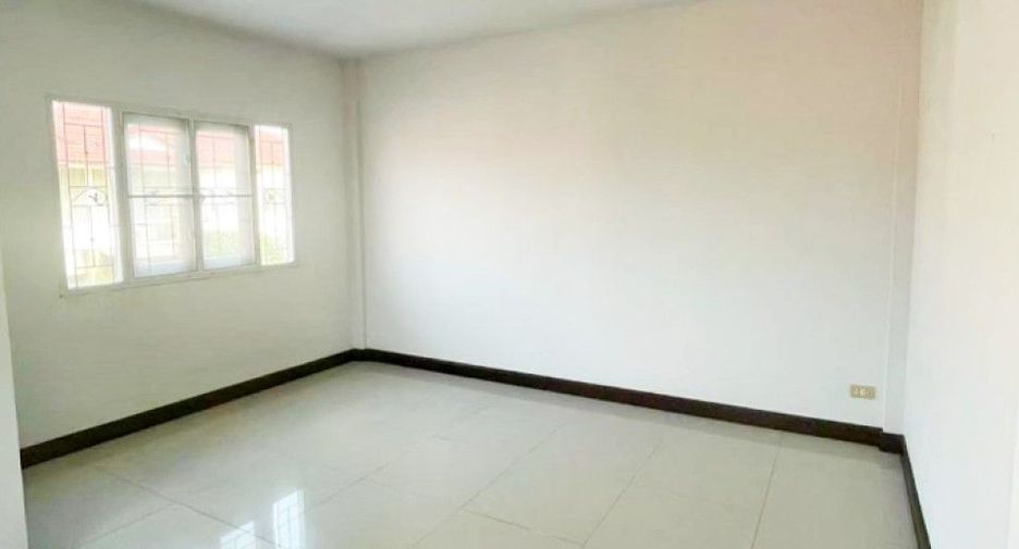 For sale 2 bedrooms townhouse in Thanyaburi, Pathum Thani