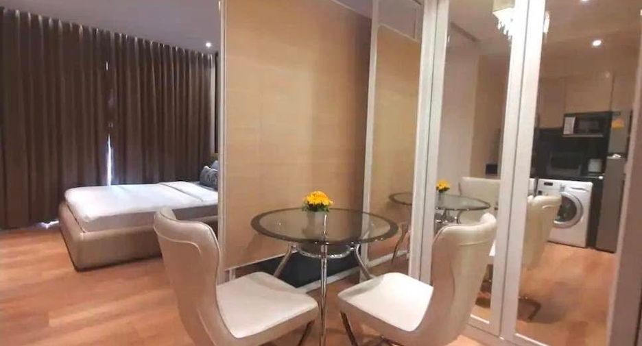 Condo en alquiler de 1 habitaciones en Khlong Toei, Bangkok