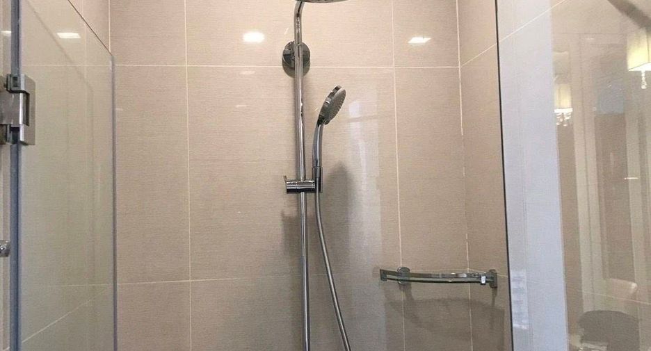 Condo en alquiler de 1 habitaciones en Khlong Toei, Bangkok