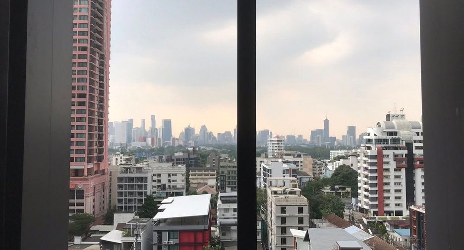 Condo en alquiler de 1 habitaciones en Khlong Toei, Bangkok