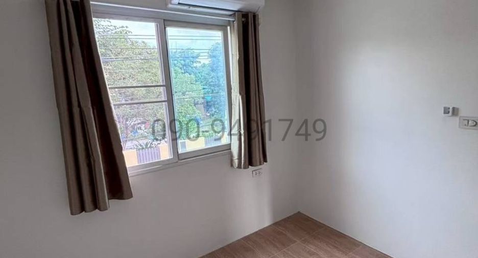For rent 3 bedrooms townhouse in Don Mueang, Bangkok