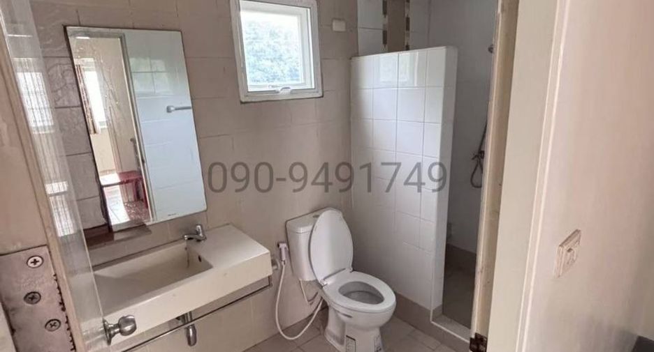 For rent 3 bedrooms townhouse in Don Mueang, Bangkok
