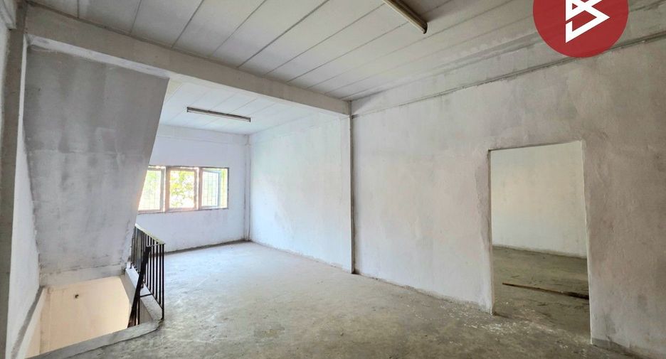 For sale 4 bedrooms retail Space in Bang Bon, Bangkok