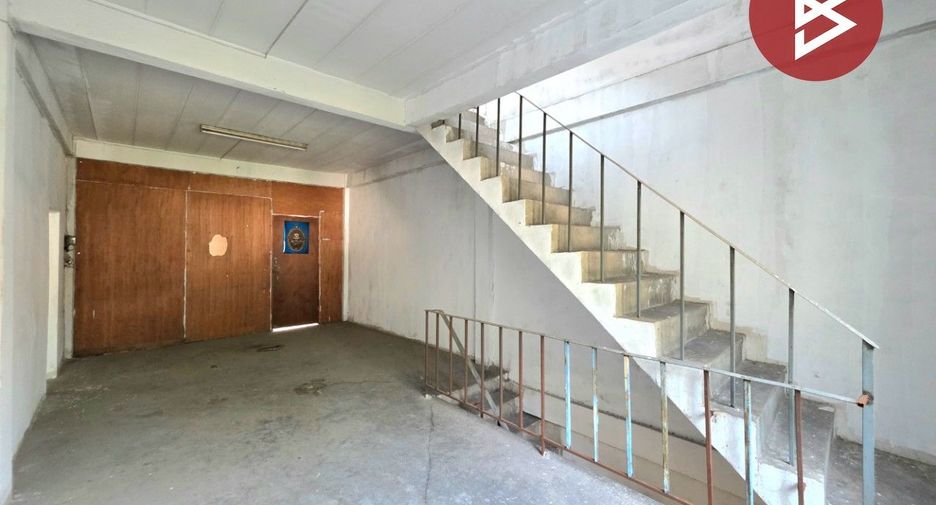 For sale 4 bedrooms retail Space in Bang Bon, Bangkok