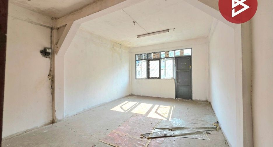 For sale 4 bedrooms retail Space in Bang Bon, Bangkok