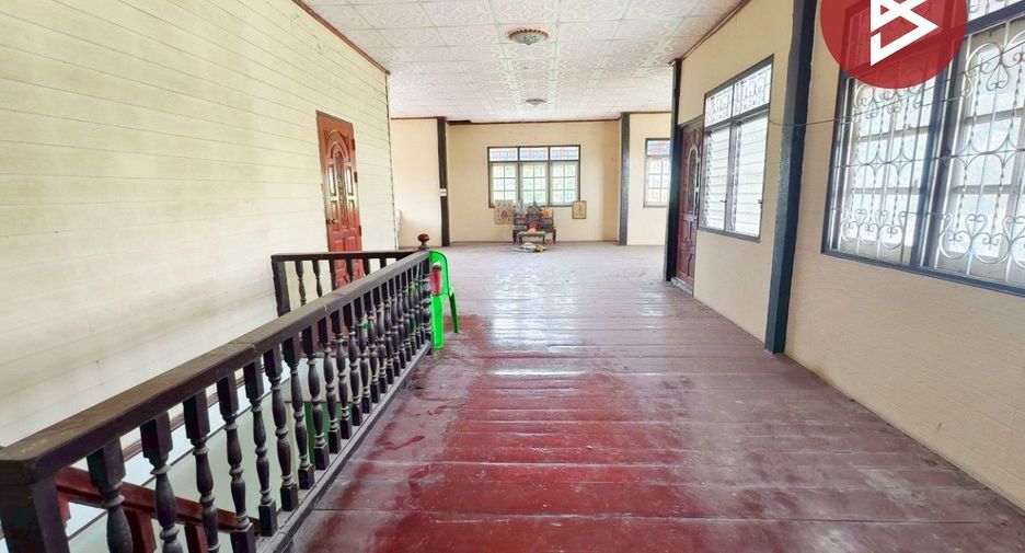 For sale 4 ベッドルーム house in Mueang Nakhon Pathom, Nakhon Pathom