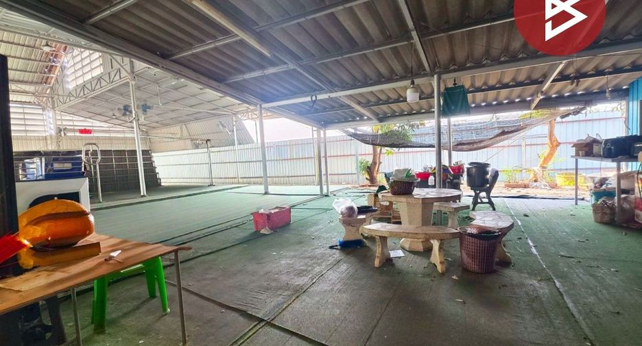 For sale 4 ベッドルーム house in Mueang Nakhon Pathom, Nakhon Pathom