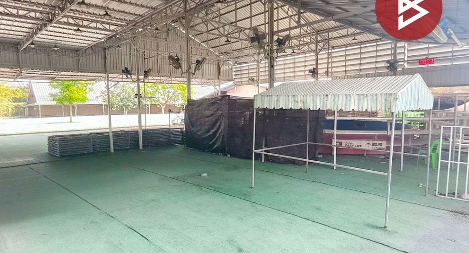 For sale 4 ベッドルーム house in Mueang Nakhon Pathom, Nakhon Pathom