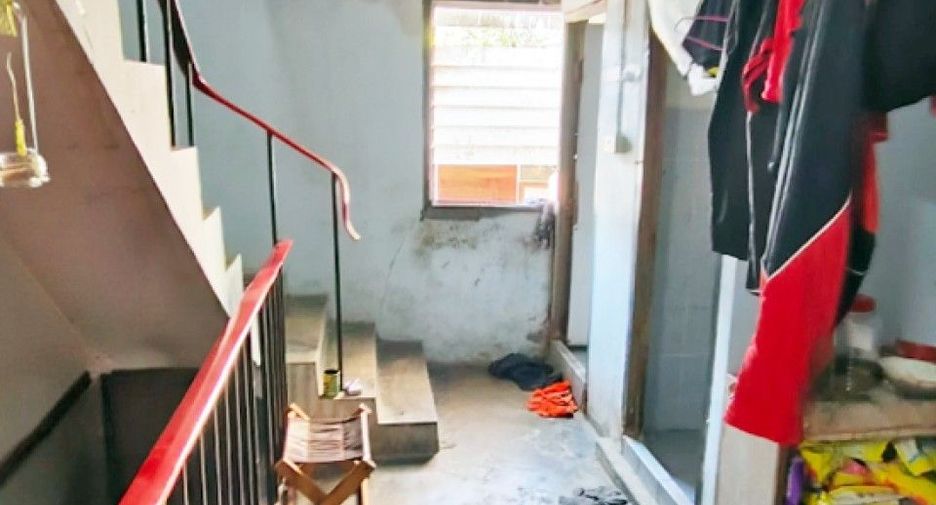 Gewerbefläche zum Kauf mit 4 Zimmer in Bang Phli, Samut Prakan