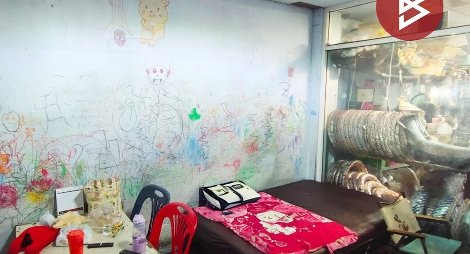 Gewerbefläche zum Kauf mit 4 Zimmer in Bang Phli, Samut Prakan